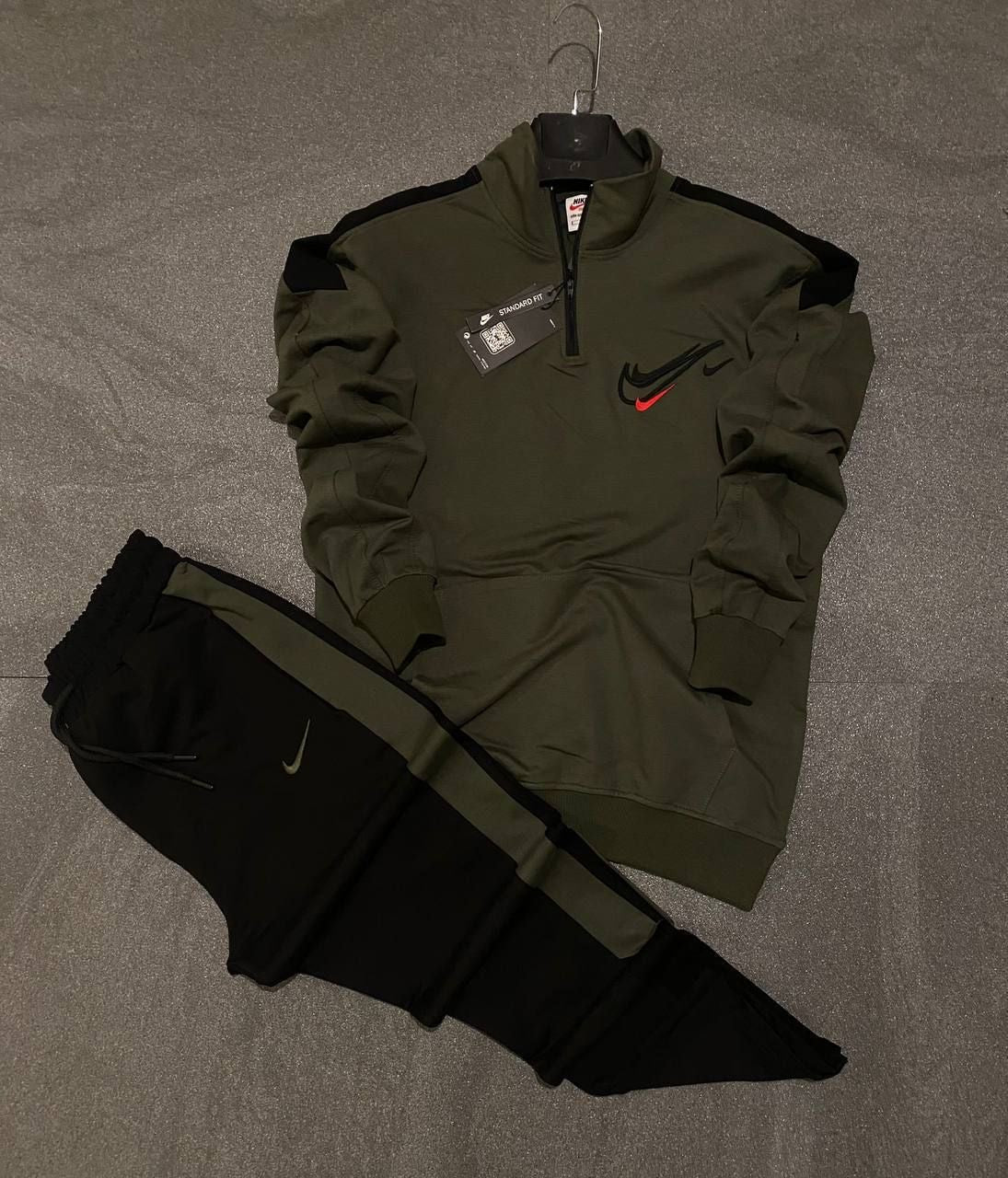 CONJUNTO DE SUDADERA NIKE
